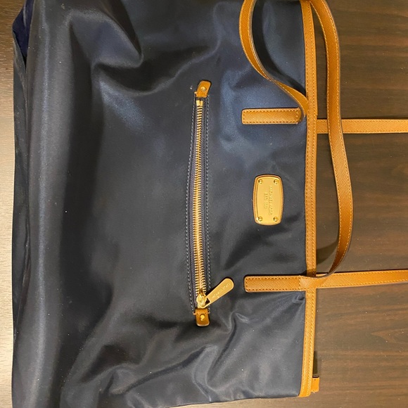 Michael Kors Shoulder Bag - Picture 2 of 5